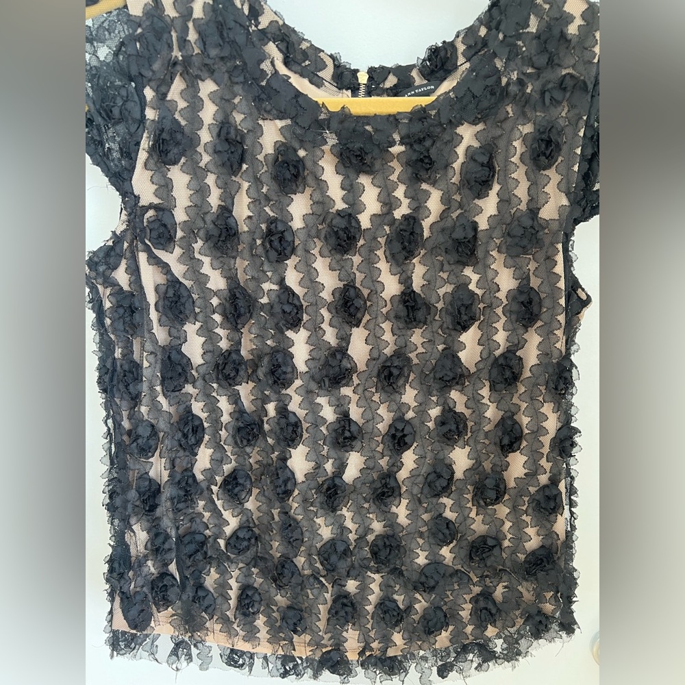 Ann Taylor M black lace overlay with rosettes lined